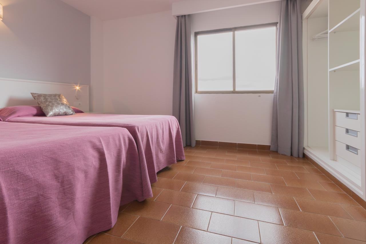 Apartamentos Orosol 2 By Typic Hotels Sant Antoni de Portmany Dış mekan fotoğraf