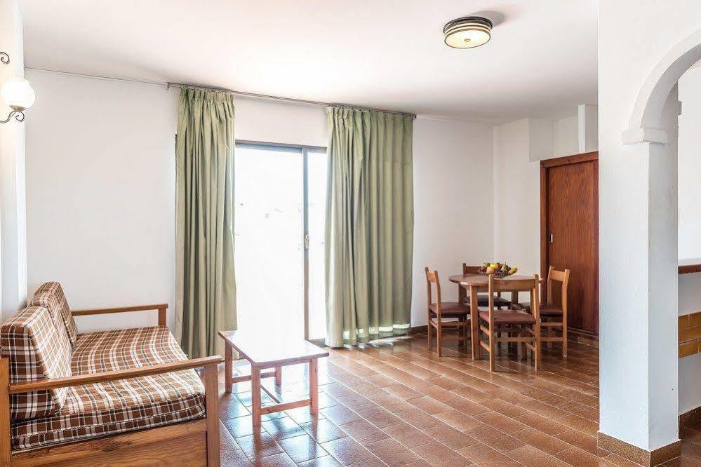 Apartamentos Orosol 2 By Typic Hotels Sant Antoni de Portmany Dış mekan fotoğraf