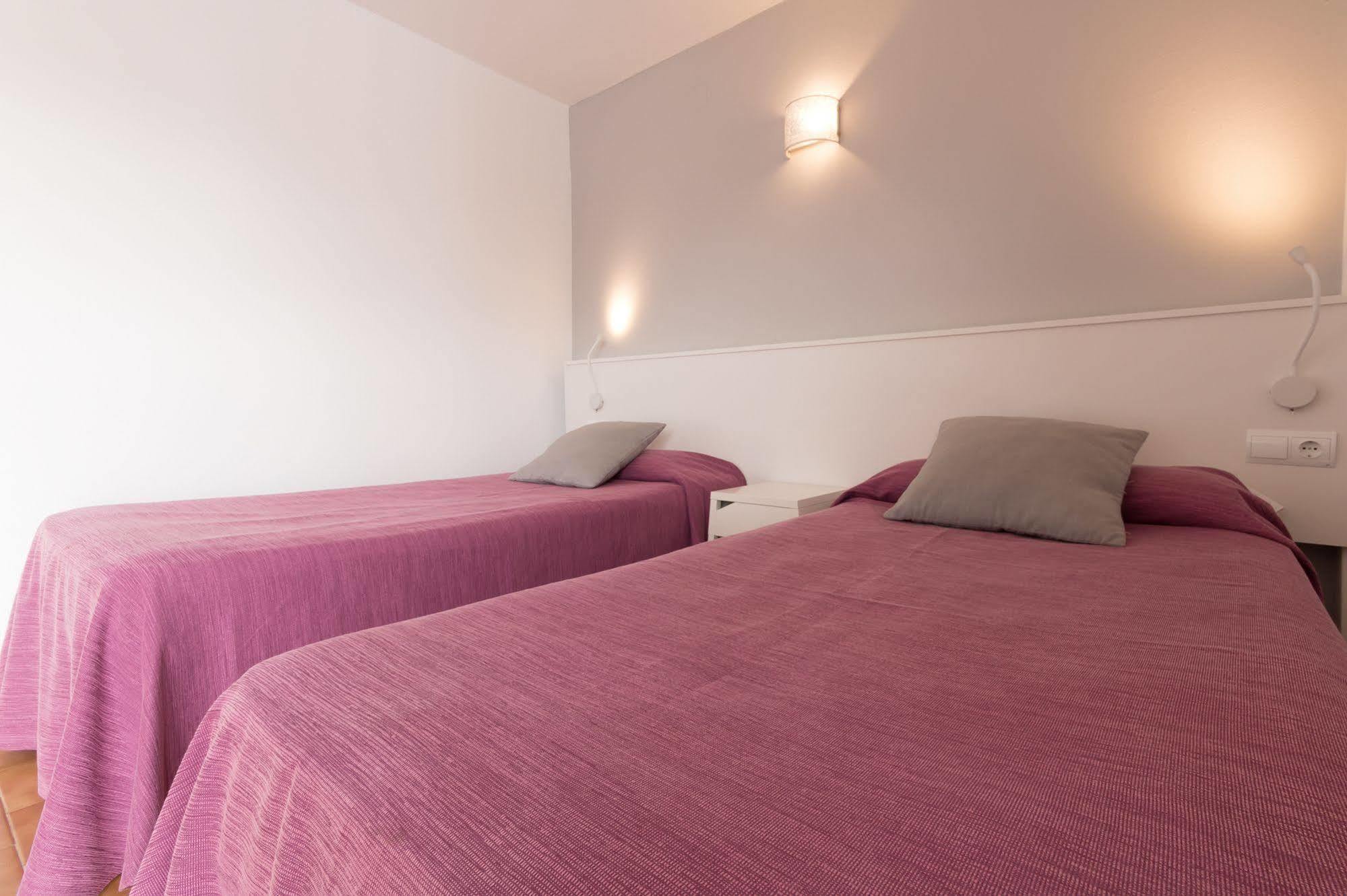 Apartamentos Orosol 2 By Typic Hotels Sant Antoni de Portmany Dış mekan fotoğraf