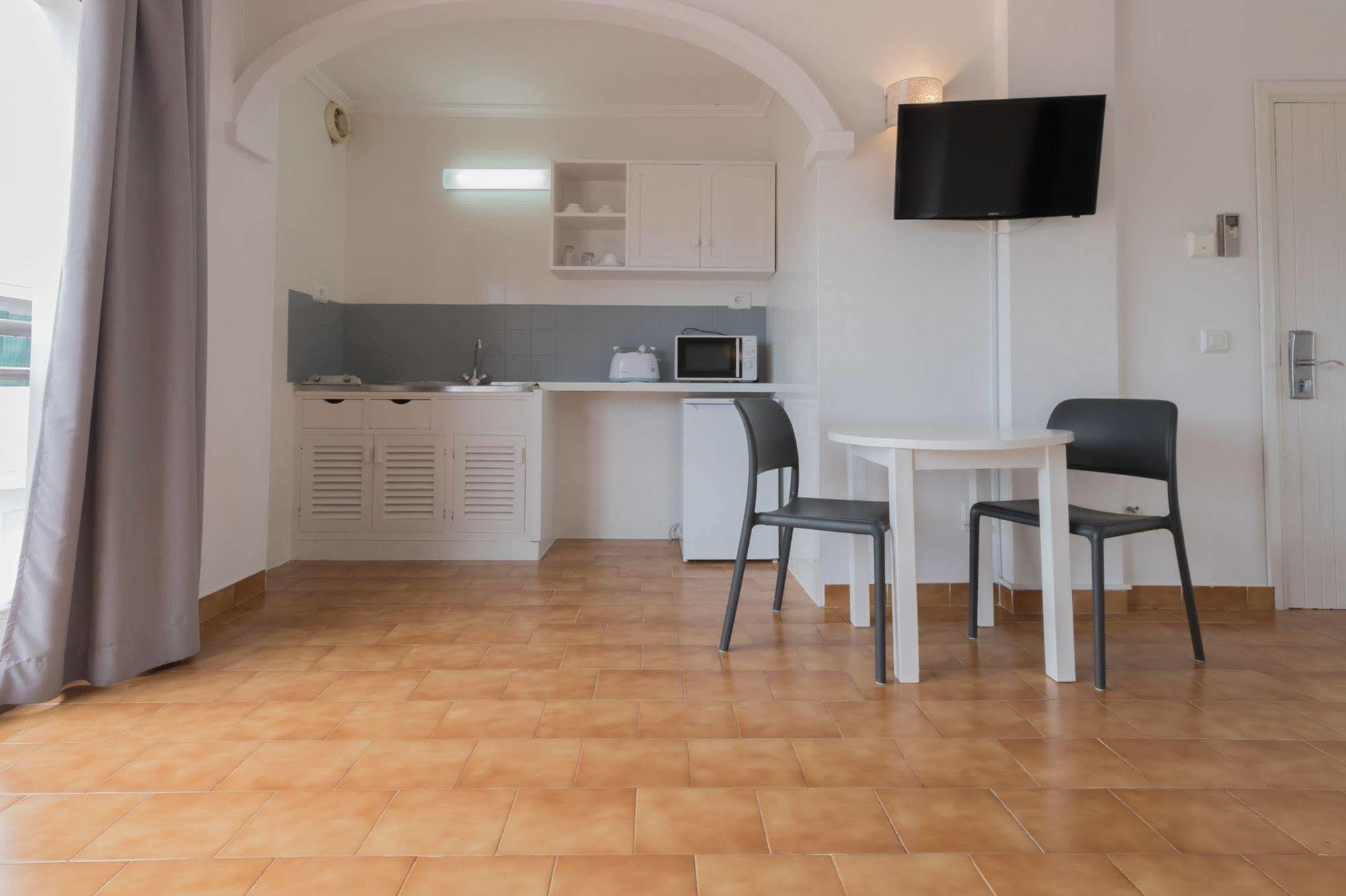 Apartamentos Orosol 2 By Typic Hotels Sant Antoni de Portmany Dış mekan fotoğraf